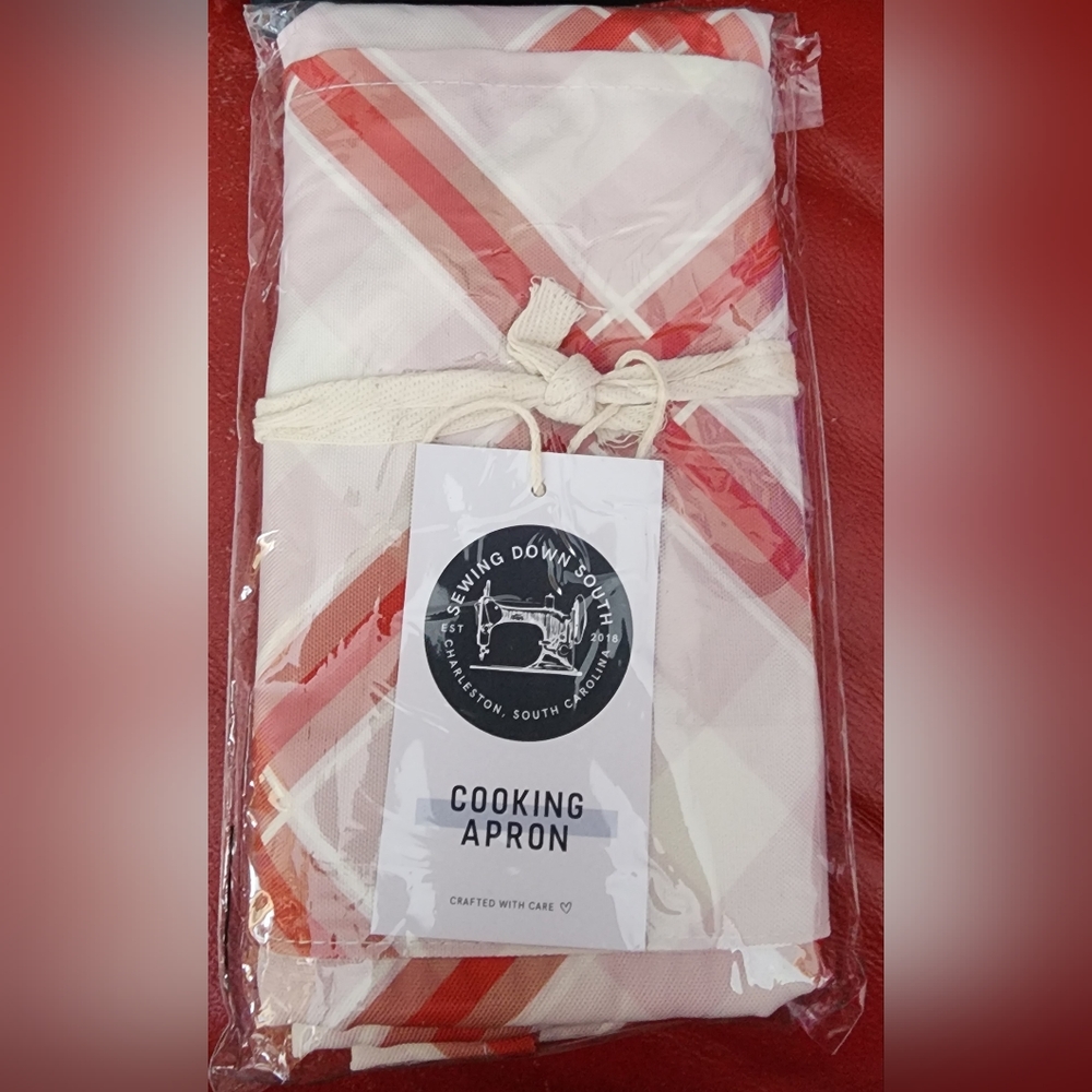 NEW Sewing Down South Cooking Apron in Perfectly Plaid BENIFITS CHARITY
